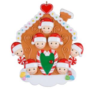 Gingerbread family with Elf